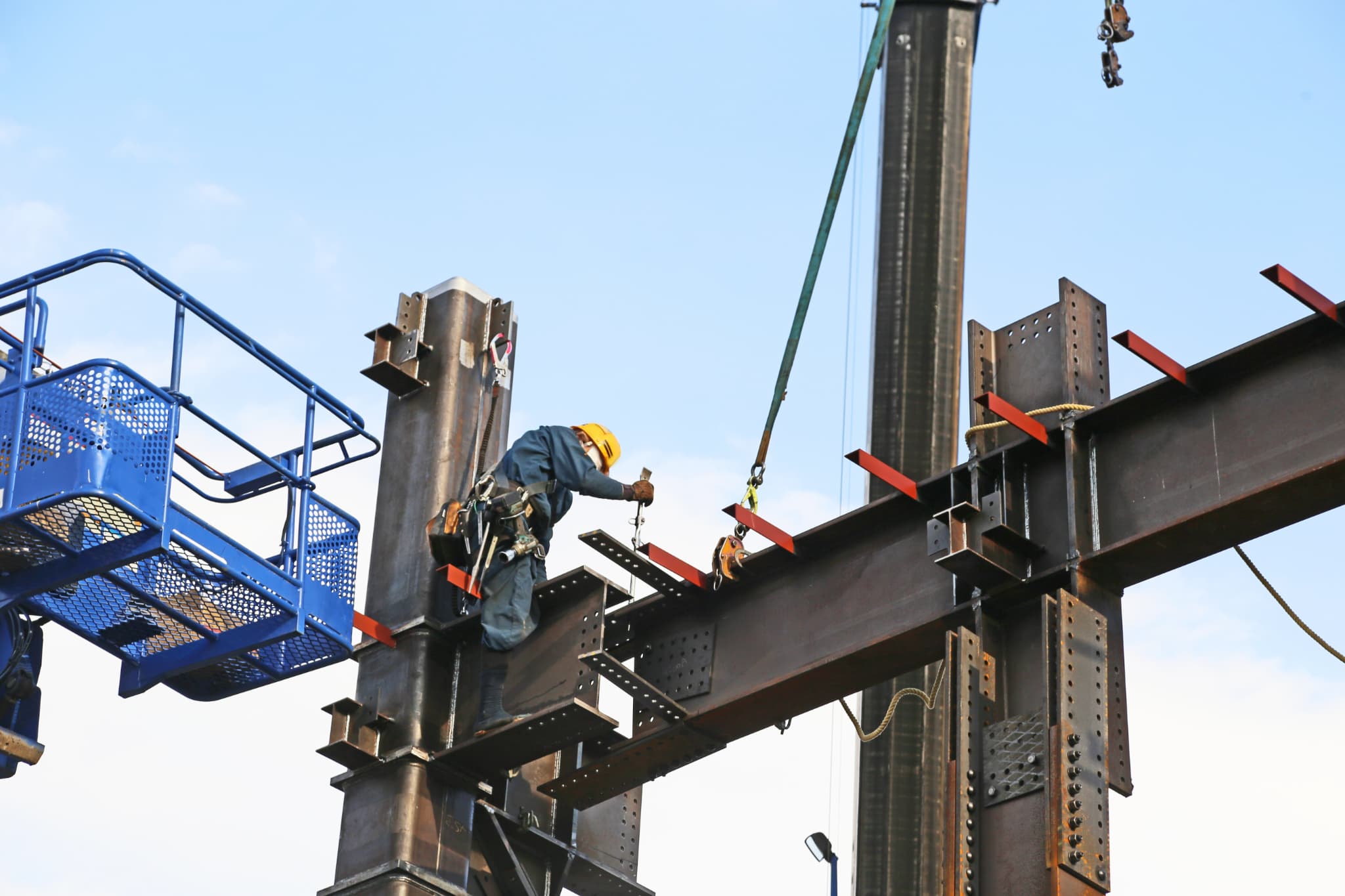 未経験でも鉄骨鳶になれる？不安を解消する5つのポイント